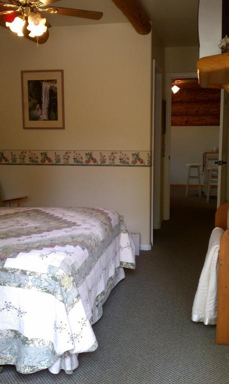 Nature'S Inn Bed And Breakfast オーウェニー 部屋 写真