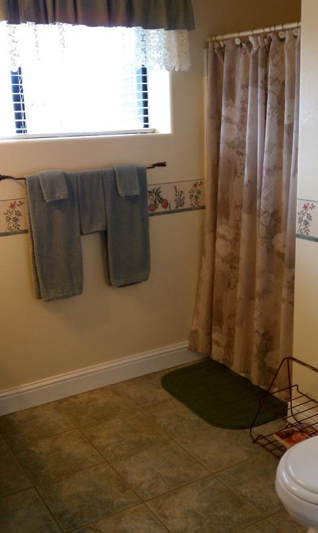 Nature'S Inn Bed And Breakfast オーウェニー 部屋 写真