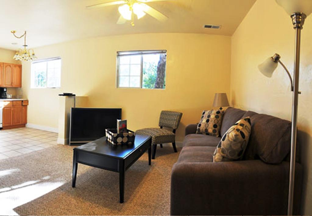 Nature'S Inn Bed And Breakfast オーウェニー 部屋 写真